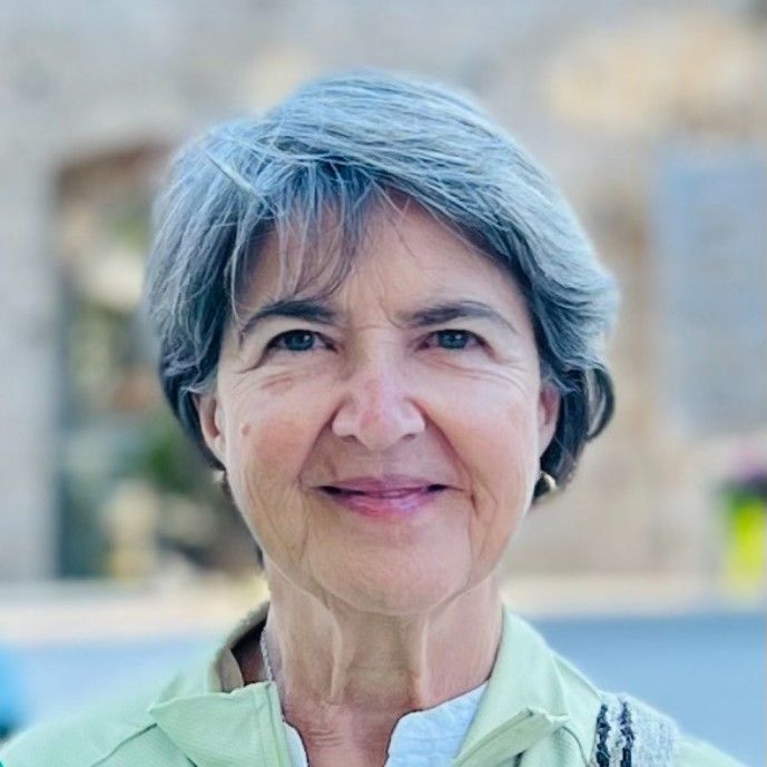 AMPARO CADAVID