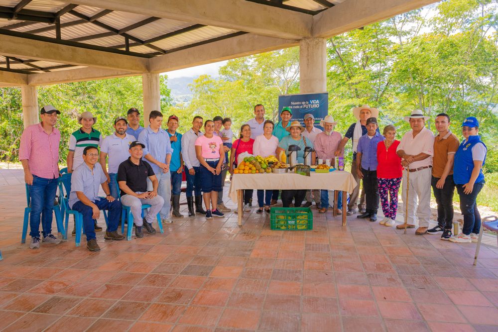 LA VITRINA CAMPESINA DE LA ZONA MEDIA DE BETULIA AVANZA CON PASO FIRME: LÍDERES Y ALIADOS CONSOLIDAN SU COMPROMISO EN ENTREGA INICIAL DE OBRA