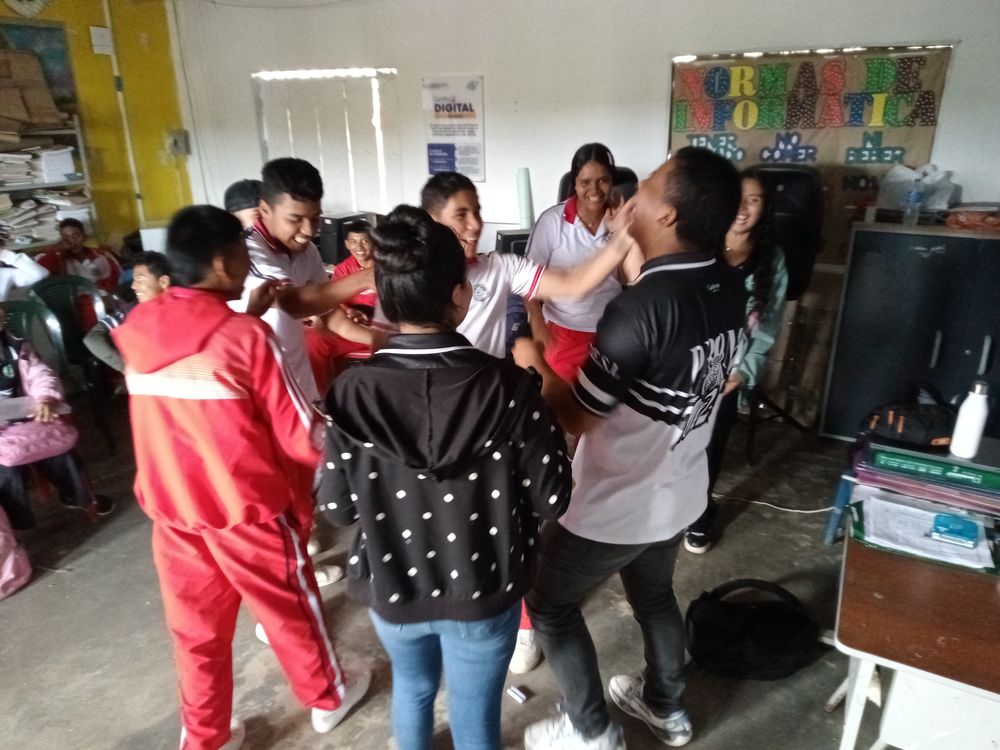 Santa Rosa del Sur Bolívar
ESTUDIANTES DE LA Y DE SAN LUQUITAS REFLEXIONAN SOBRE LA PAZ Y LA CONVIVENCIA ESCOLAR
 - Imagen 1