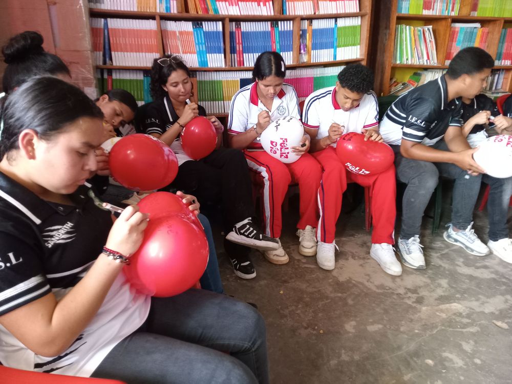 Santa Rosa del Sur Bolívar
ESTUDIANTES DE LA Y DE SAN LUQUITAS REFLEXIONAN SOBRE LA PAZ Y LA CONVIVENCIA ESCOLAR
 - Imagen 5