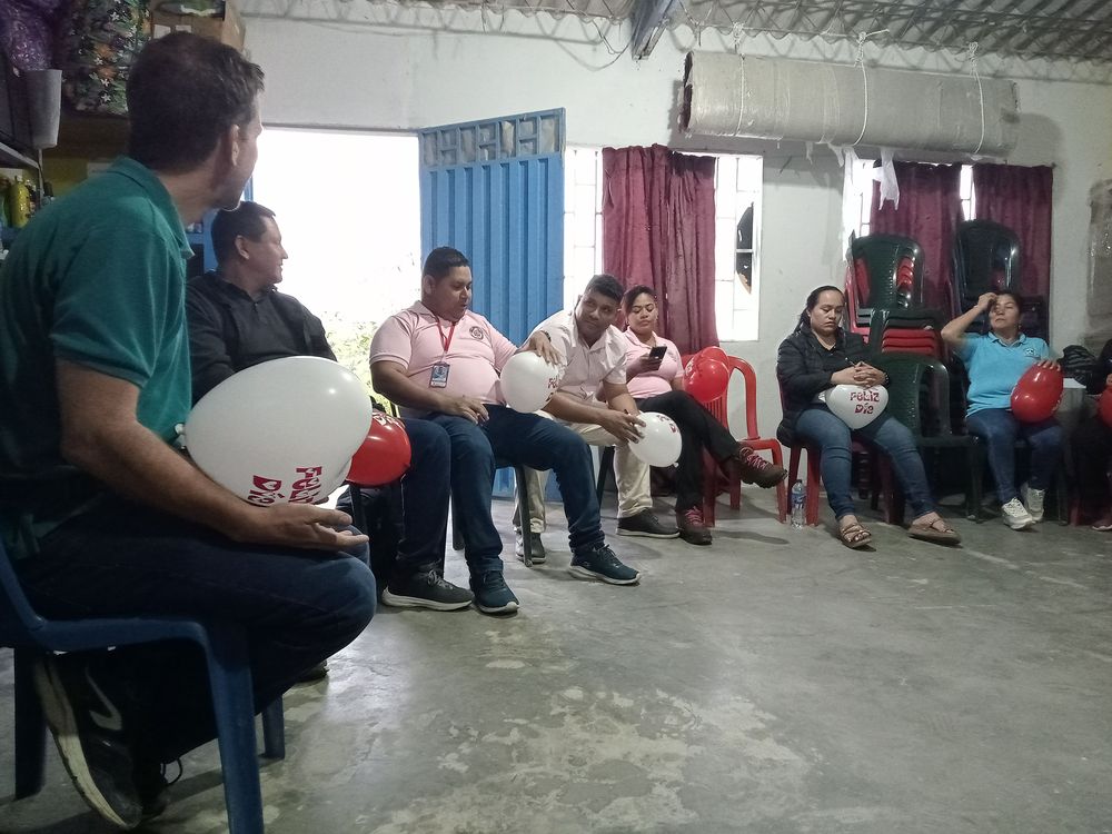 Santa Rosa del Sur Bolívar
ESTUDIANTES DE LA Y DE SAN LUQUITAS REFLEXIONAN SOBRE LA PAZ Y LA CONVIVENCIA ESCOLAR
 - Imagen 7