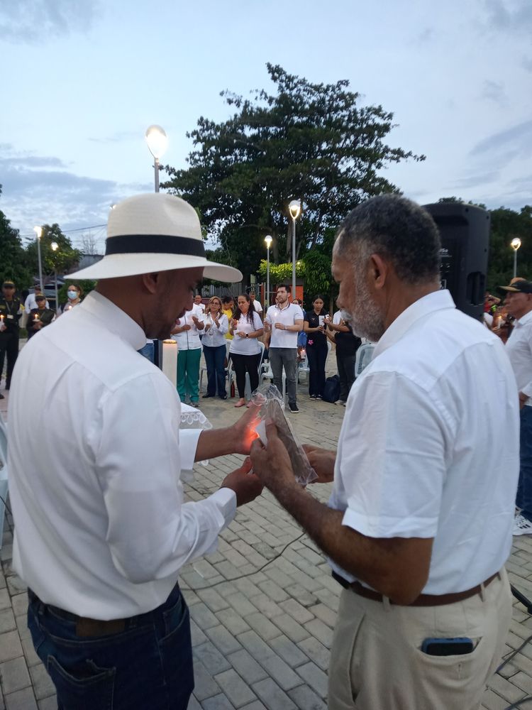PLEGARIA POR LA PAZ ILUMINÓ CAMINOS DE SAN SILVESTRE EN BARRANCABERMEJA - Imagen 3
