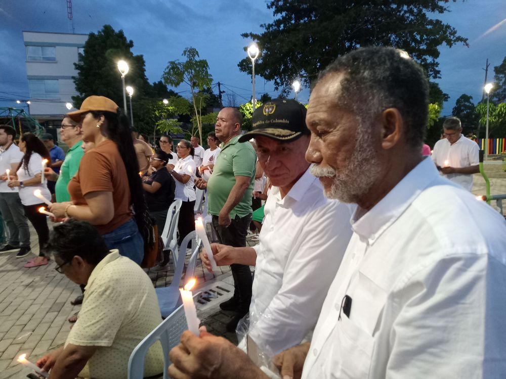 PLEGARIA POR LA PAZ ILUMINÓ CAMINOS DE SAN SILVESTRE EN BARRANCABERMEJA - Imagen 8