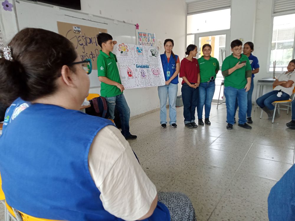 SEMBRANDO PAZ DESDE EL AULA: JÓVENES QUE TRANSFORMAN SU HISTORIA - Imagen 4
