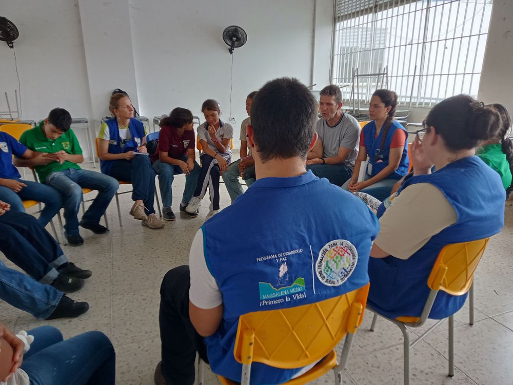 SEMBRANDO PAZ DESDE EL AULA: JÓVENES QUE TRANSFORMAN SU HISTORIA
